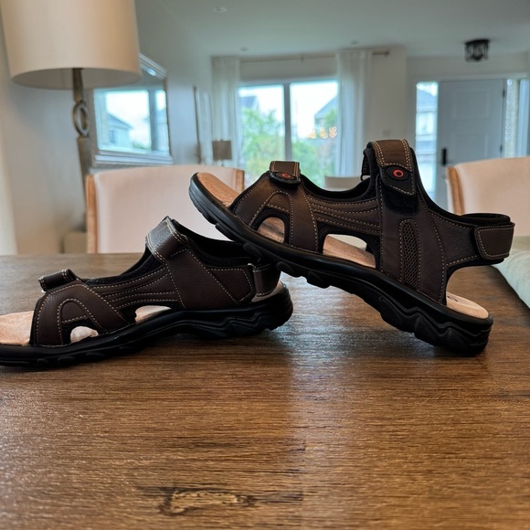 Gardella Men’s Brown Sport Sandals Size 9 Adjustable Velcro Straps 278251 NWOT - Picture 2 of 8